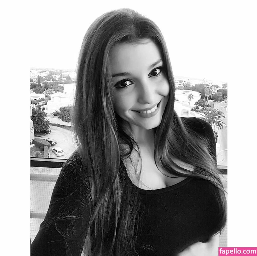 Carolina Neto Onlyfans Photo Gallery 