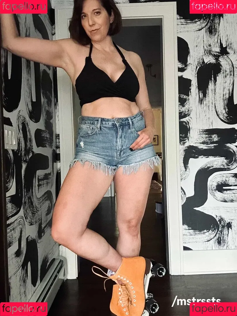 mstrssts_VIP Onlyfans Photo Gallery 