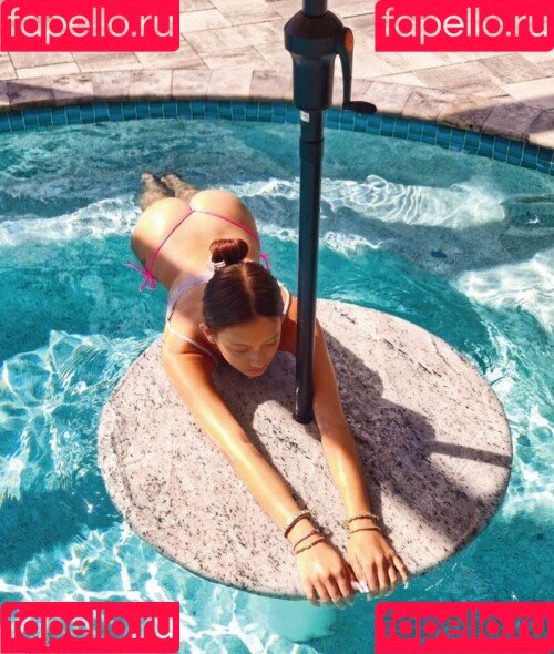 Alessandra Liu Onlyfans Photo Gallery 