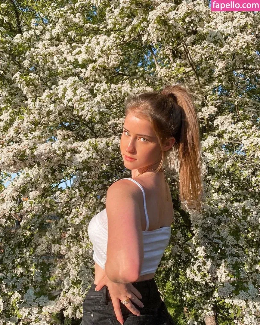 R.maria.06 Onlyfans Photo Gallery 