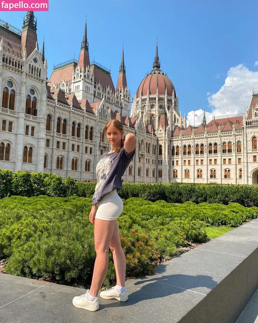 R.maria.06 Onlyfans Photo Gallery 