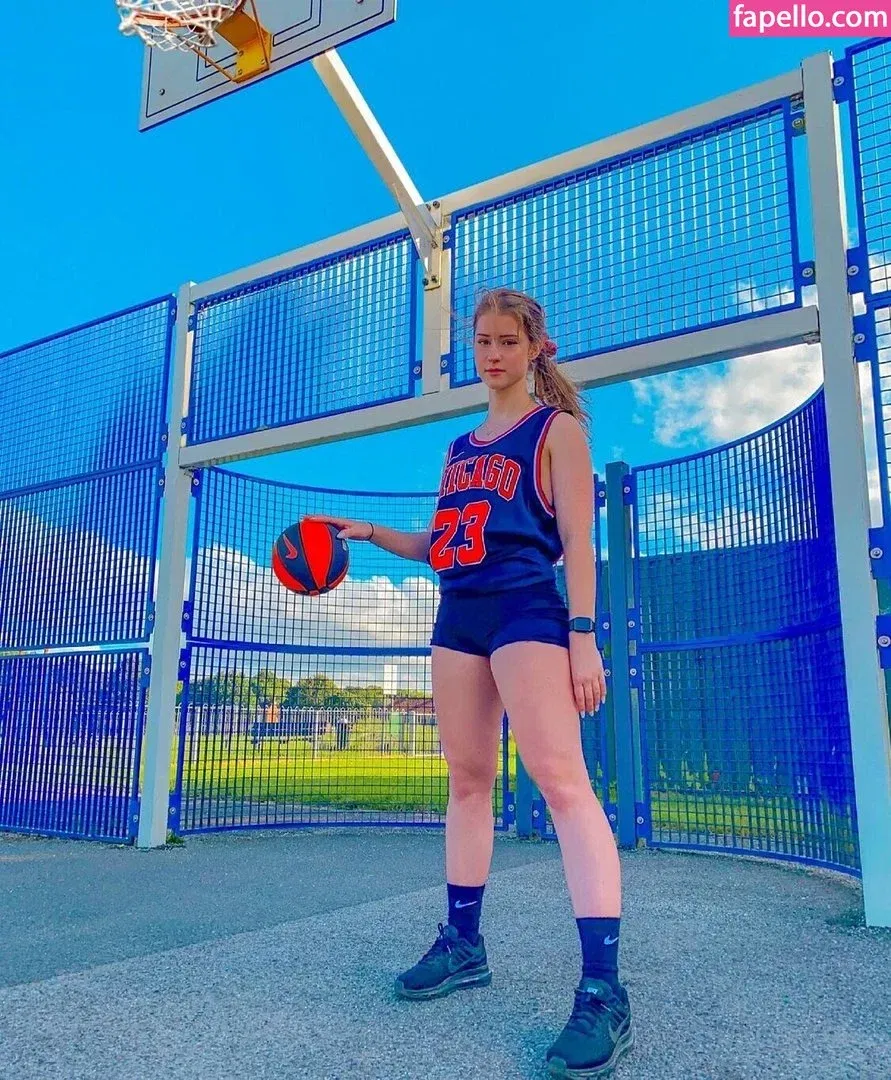 R.maria.06 Onlyfans Photo Gallery 