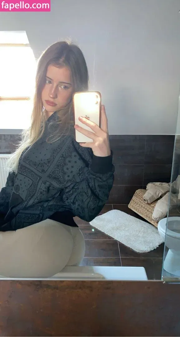 R.maria.06 Onlyfans Photo Gallery 