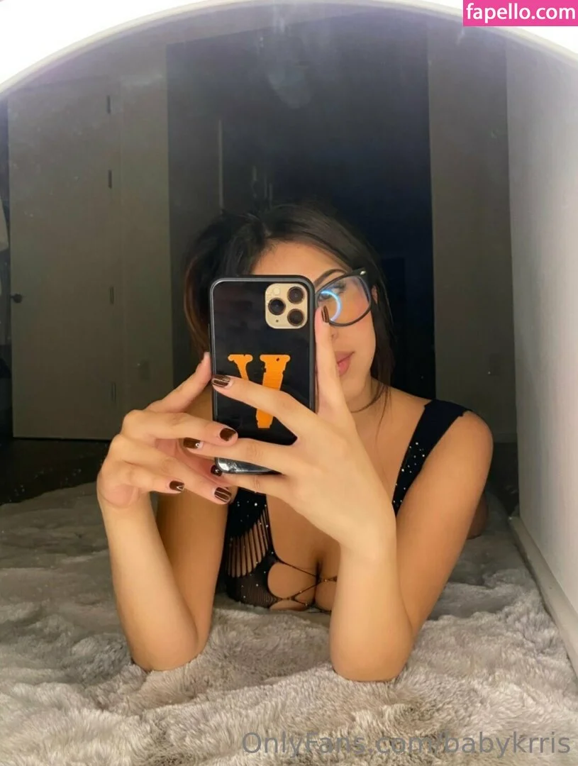 babykrris Onlyfans Photo Gallery 