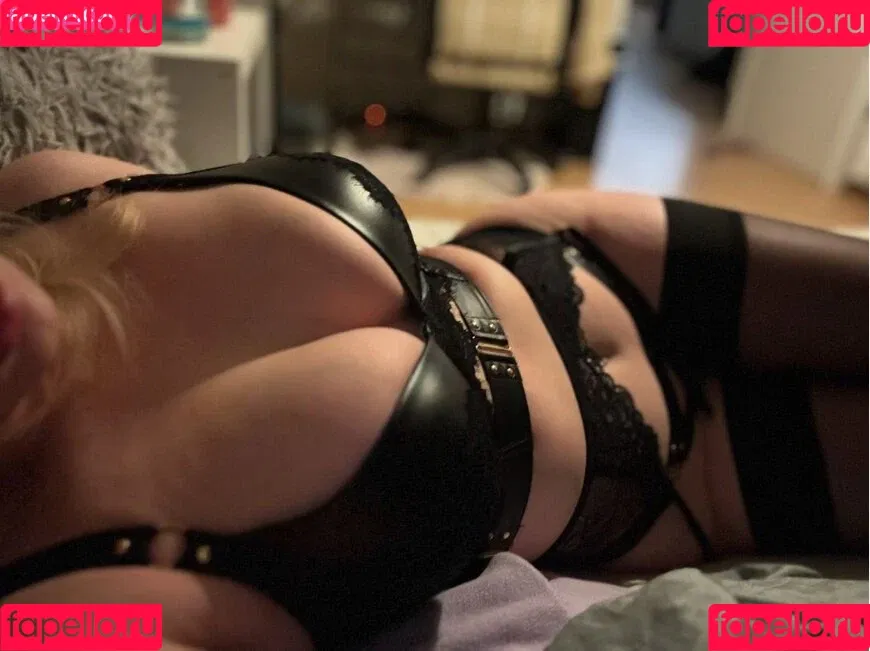 Larissa Srm Onlyfans Photo Gallery 