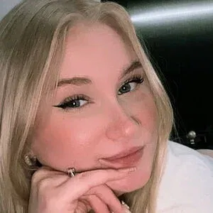 Larissa Srm Onlyfans Photo Gallery 