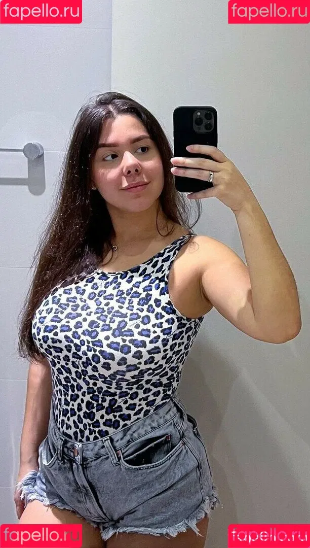 Ana Laura Onlyfans Photo Gallery 