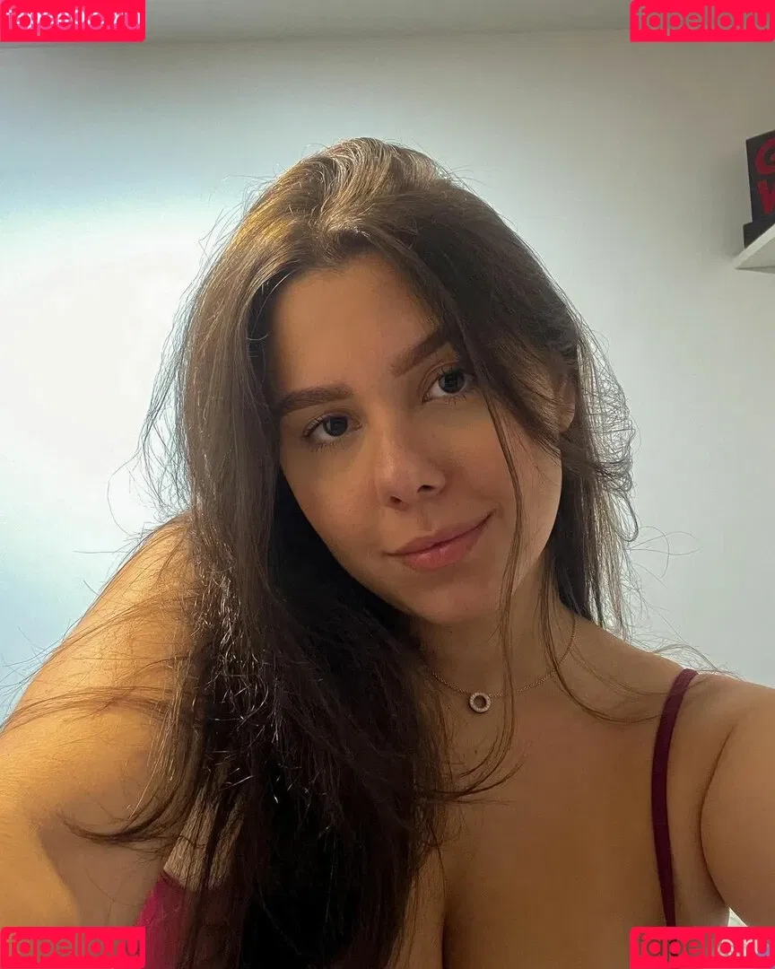 Ana Laura Onlyfans Photo Gallery 