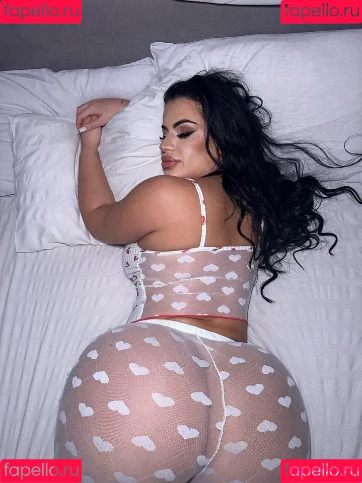 Lissa Aires Onlyfans Photo Gallery 