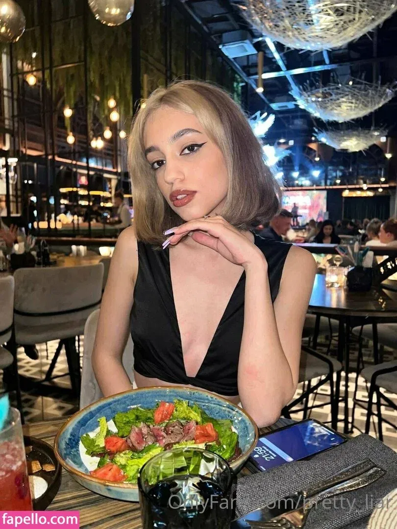 pretty_liar Onlyfans Photo Gallery 