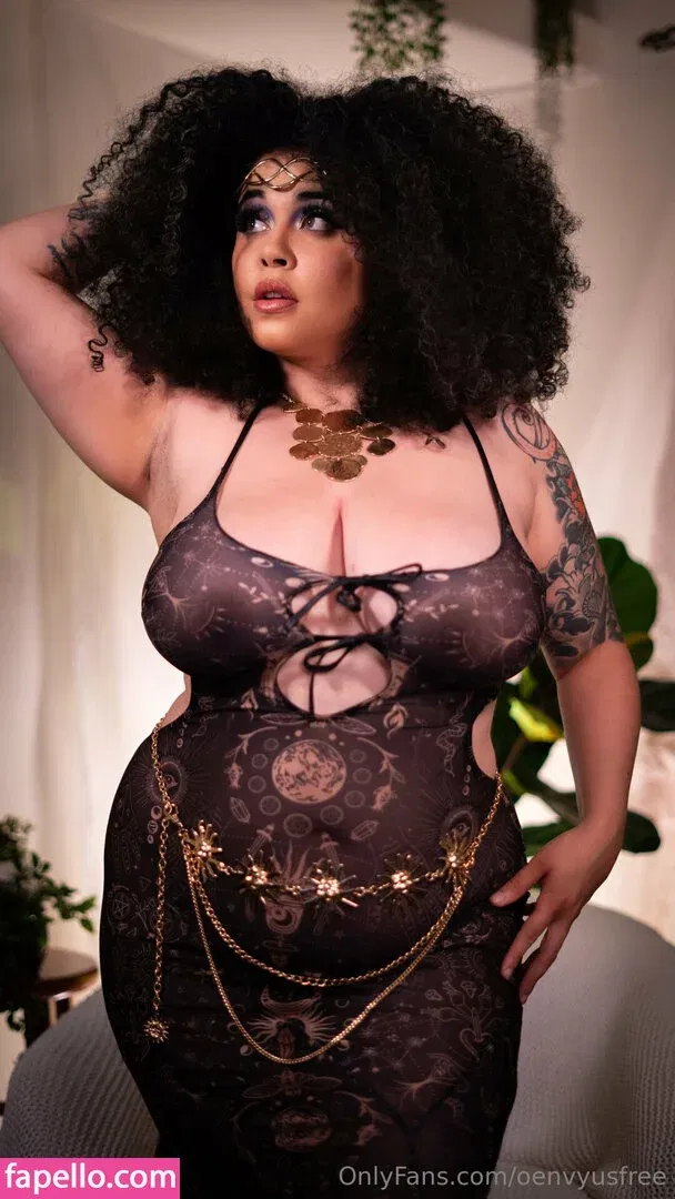 oenvyusfree Onlyfans Photo Gallery 