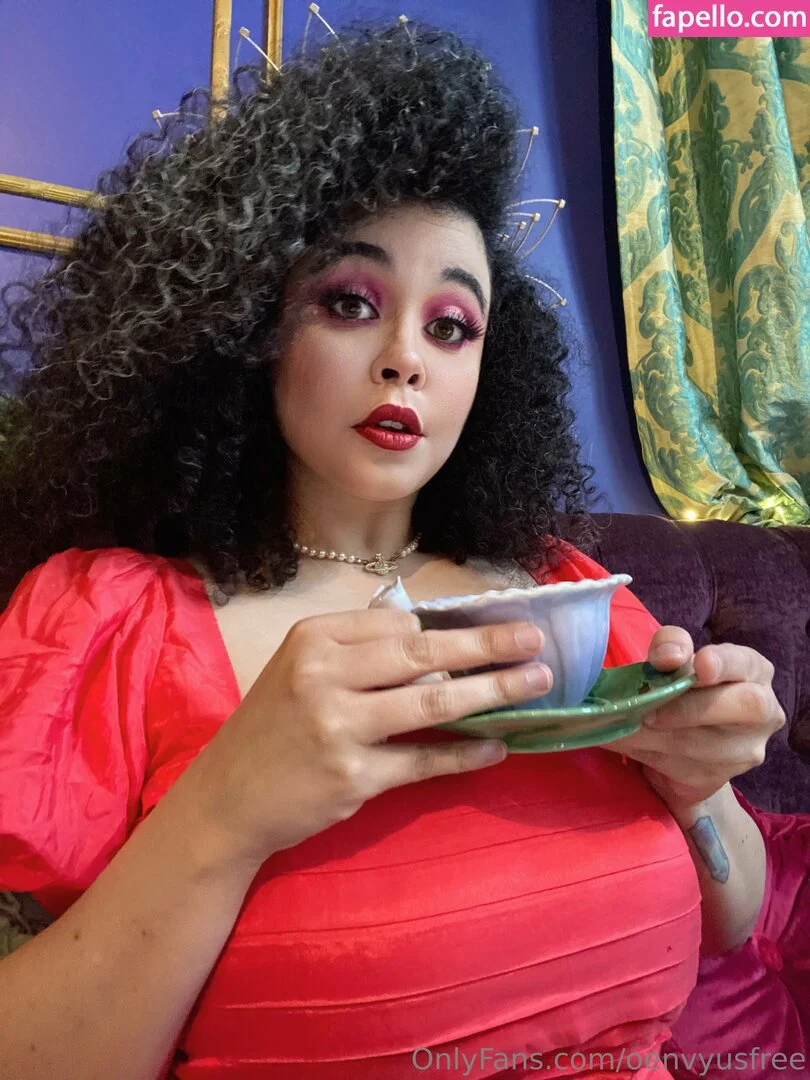 oenvyusfree Onlyfans Photo Gallery 