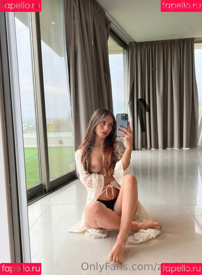 Zoe_cute Onlyfans Photo Gallery 