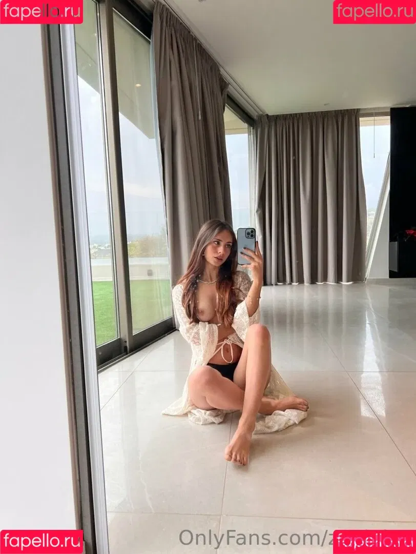 Zoe_cute Onlyfans Photo Gallery 