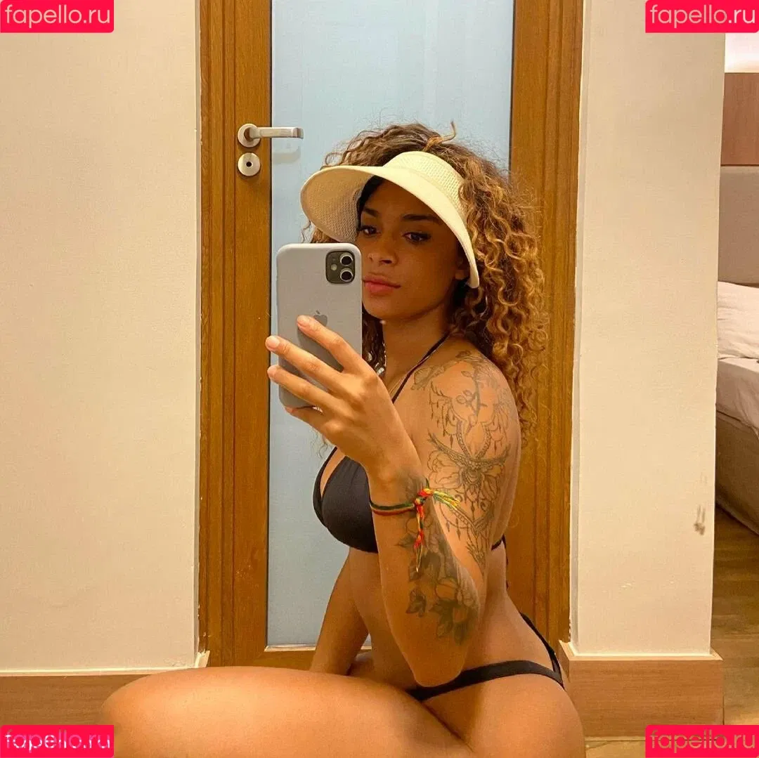 Kimberly Solomon Onlyfans Photo Gallery 
