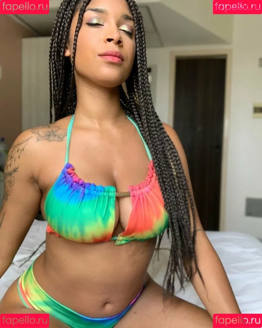 Kimberly Solomon Onlyfans Photo Gallery 