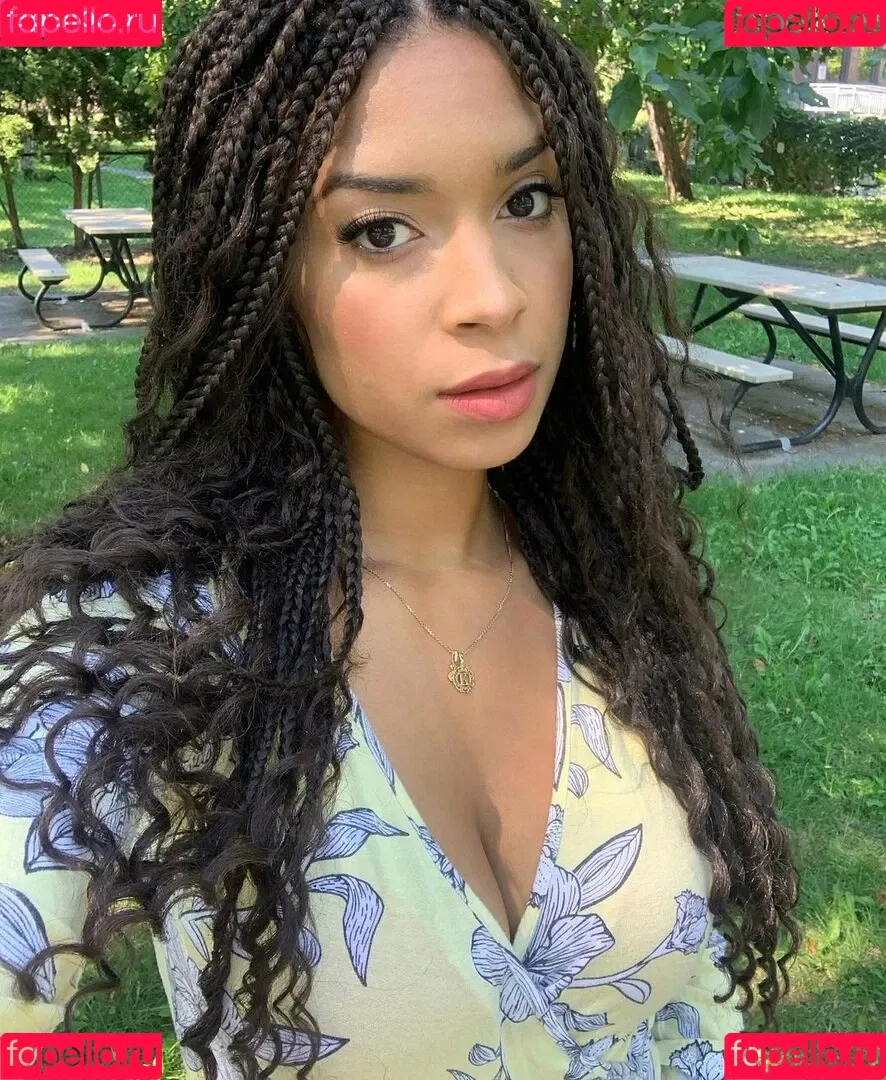 Kimberly Solomon Onlyfans Photo Gallery 