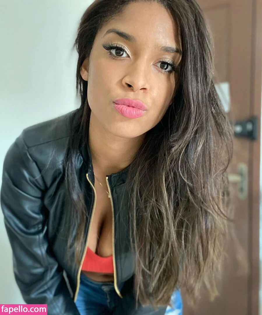 Kimberly Solomon Onlyfans Photo Gallery 