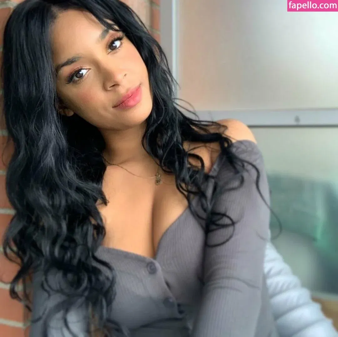 Kimberly Solomon Onlyfans Photo Gallery 