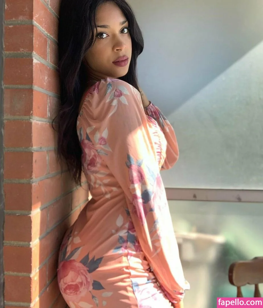 Kimberly Solomon Onlyfans Photo Gallery 