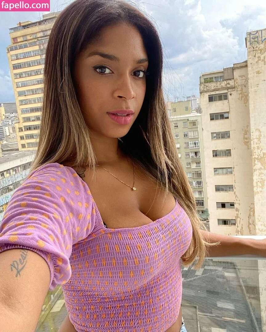 Kimberly Solomon Onlyfans Photo Gallery 