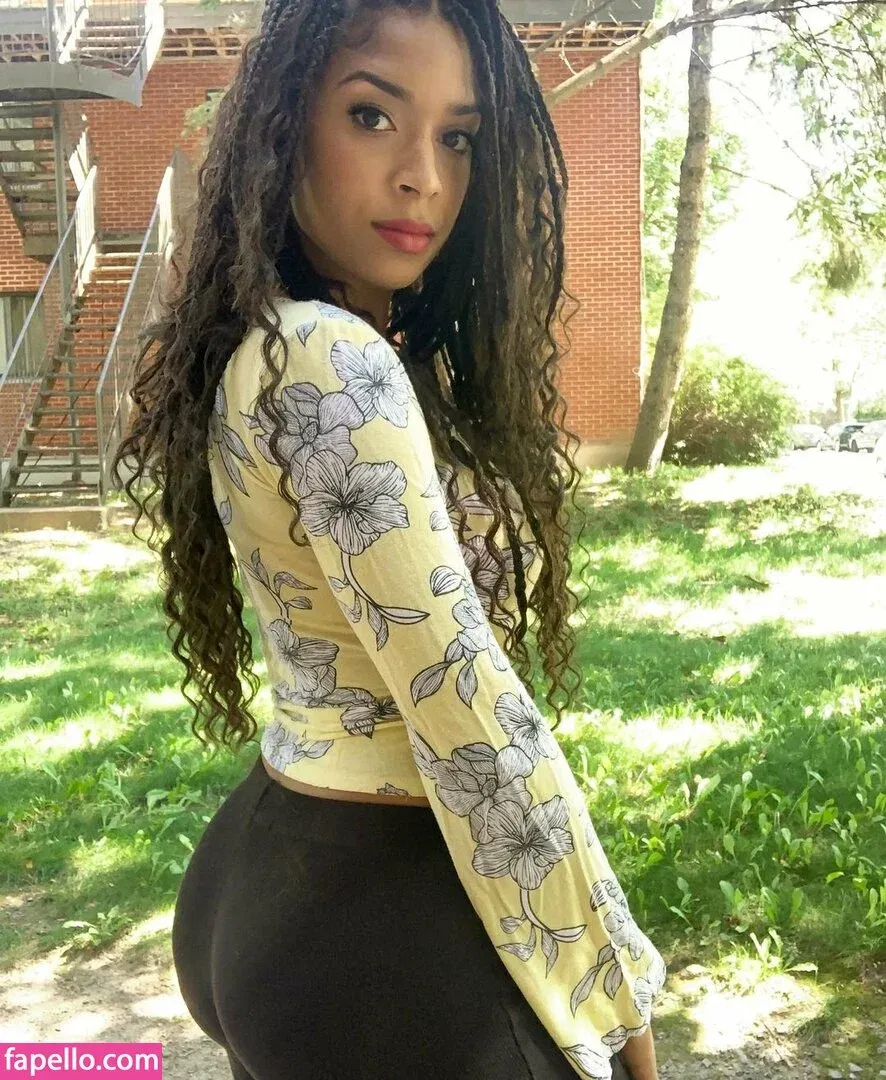 Kimberly Solomon Onlyfans Photo Gallery 