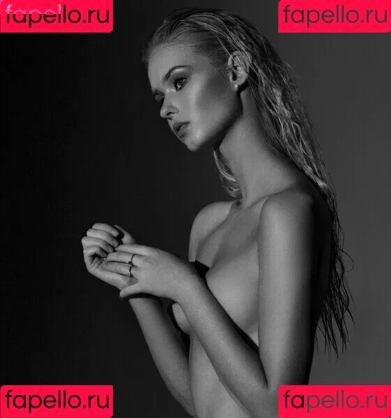 Nikoline Vibe Onlyfans Photo Gallery 