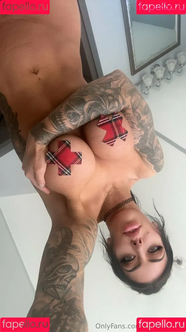 karmarxfree Onlyfans Photo Gallery 