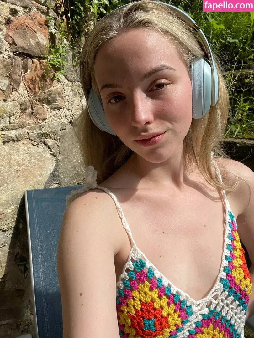 Crochet Tops Onlyfans Photo Gallery 