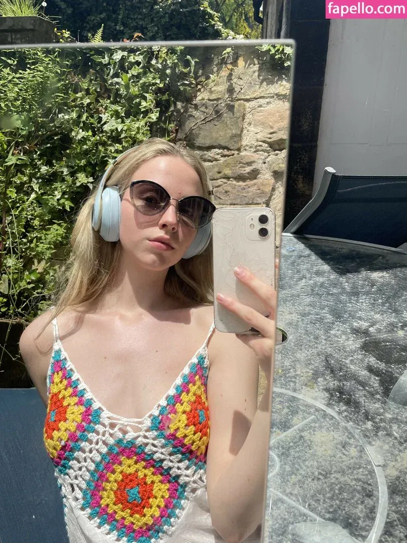 Crochet Tops Onlyfans Photo Gallery 