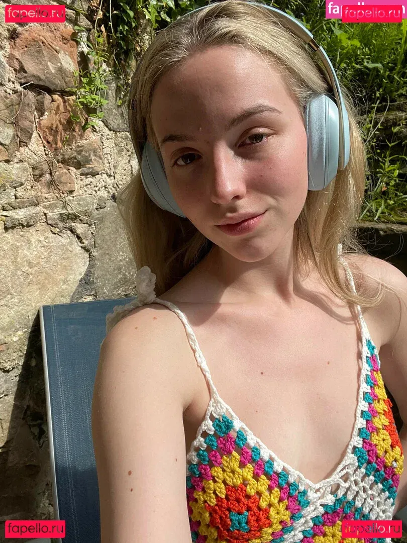 Crochet Tops Onlyfans Photo Gallery 