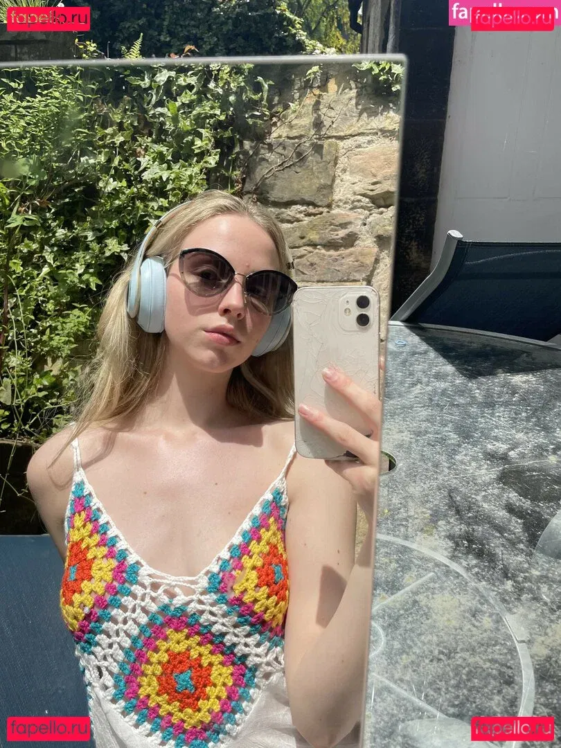 Crochet Tops Onlyfans Photo Gallery 