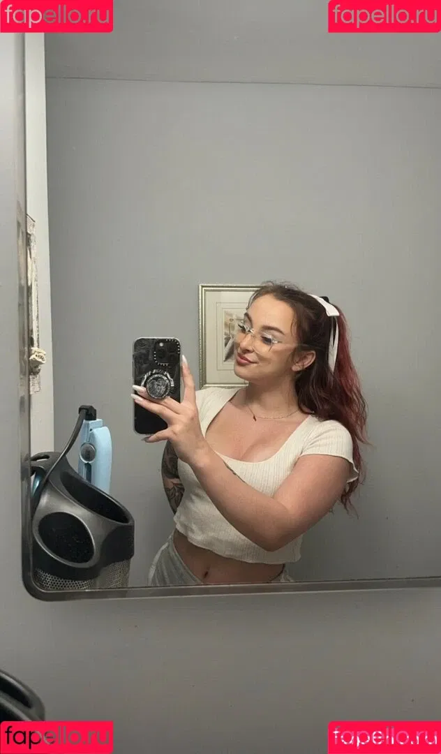 babypeachhead Onlyfans Photo Gallery 