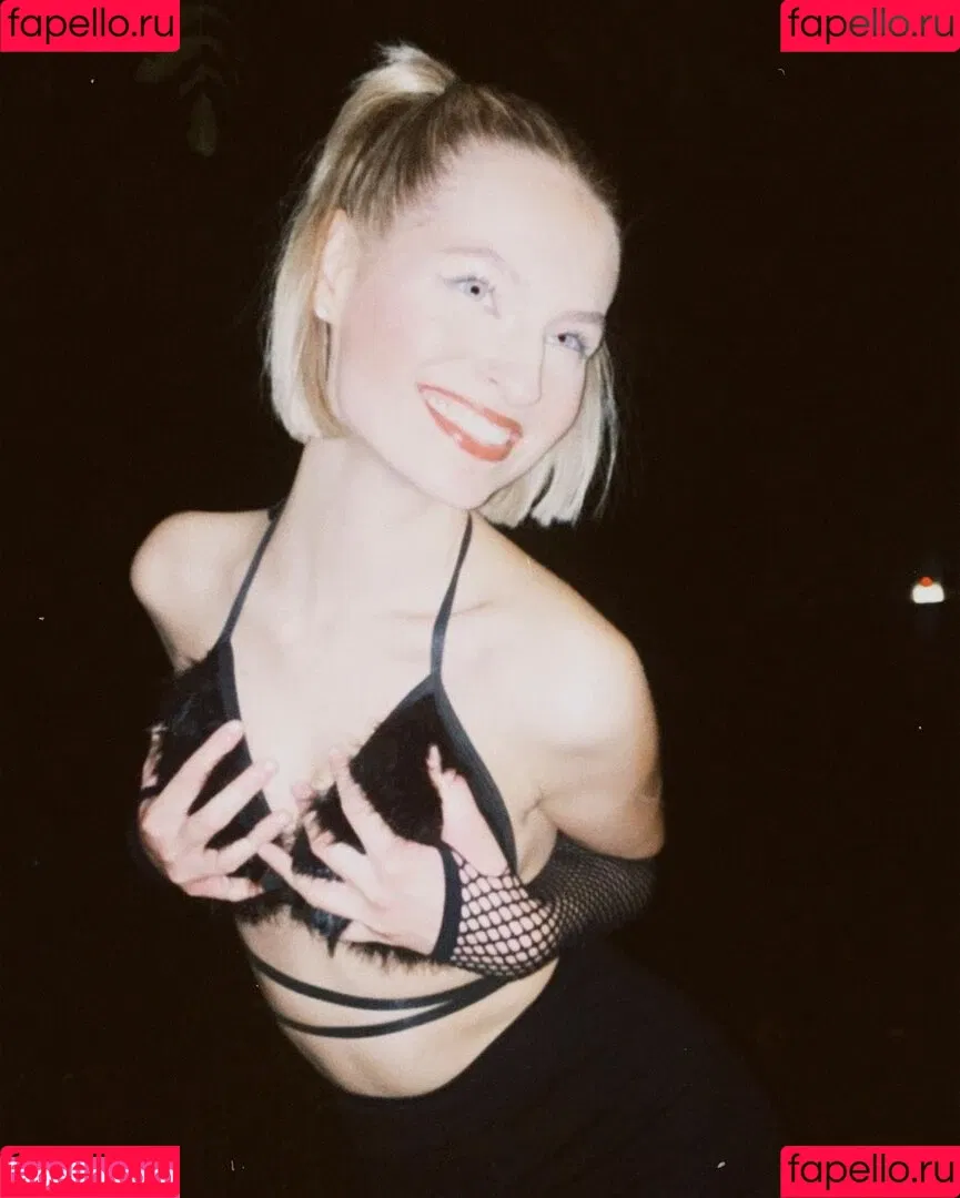 Lena Lischewski Onlyfans Photo Gallery 