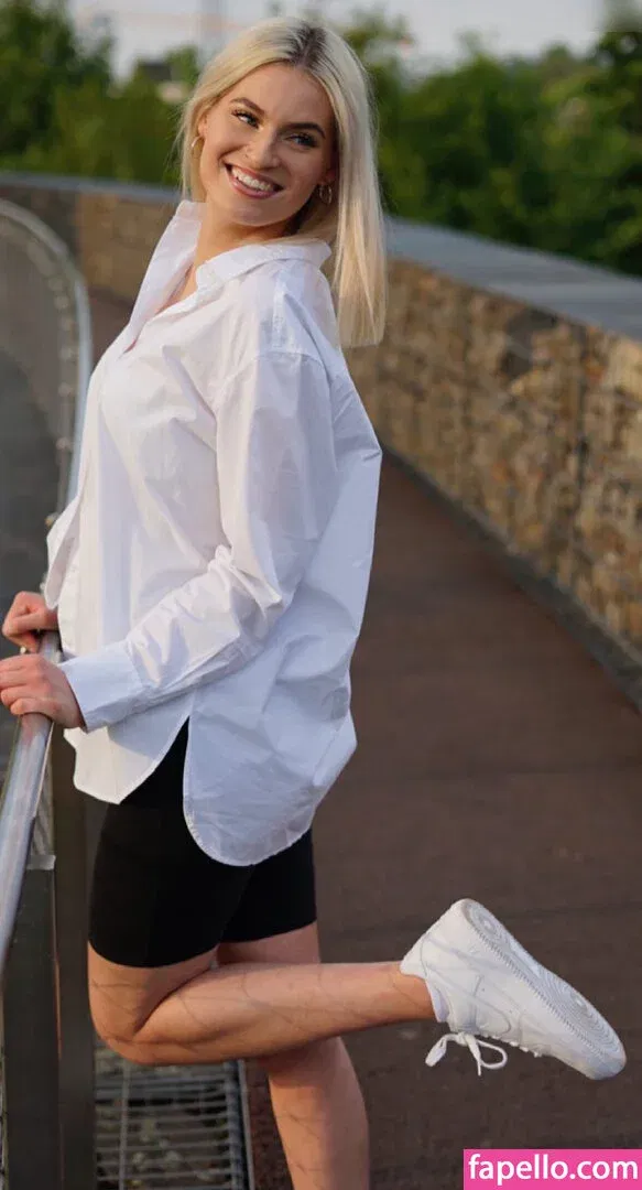 Lena Lischewski Onlyfans Photo Gallery 