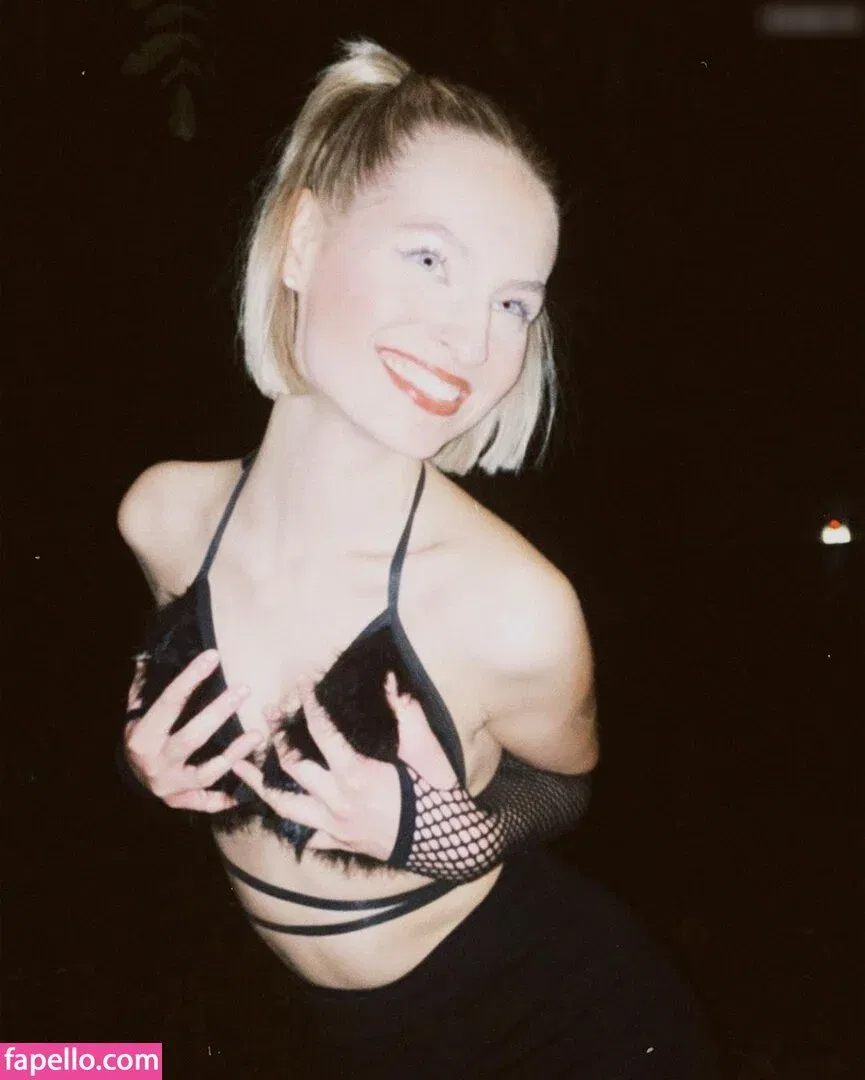 Lena Lischewski Onlyfans Photo Gallery 