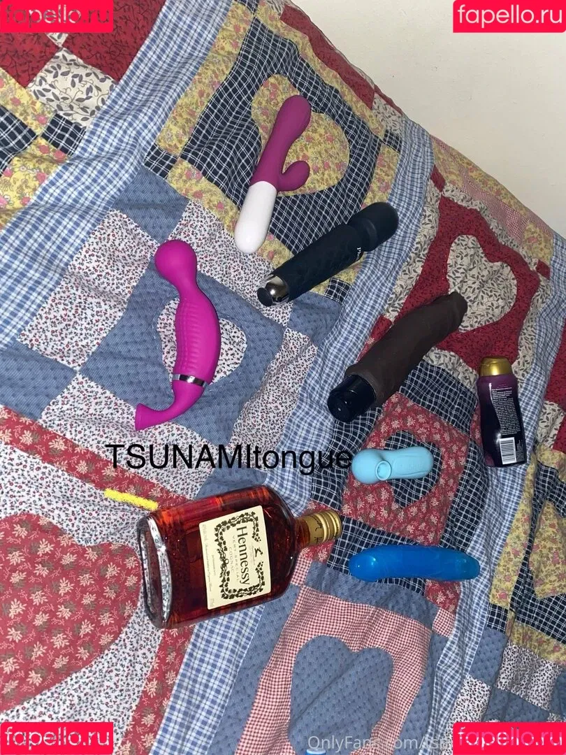 tsunamitongue16 Onlyfans Photo Gallery 