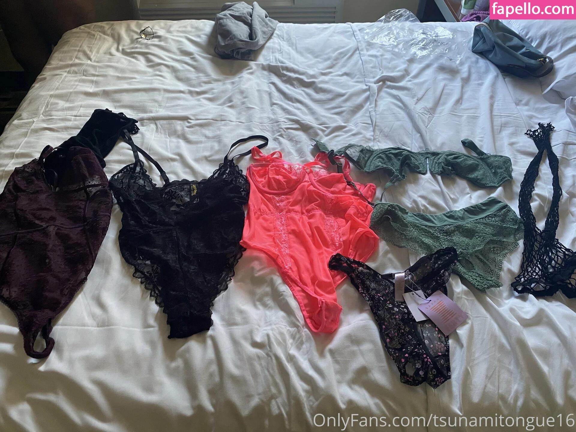 tsunamitongue16 Onlyfans Photo Gallery 