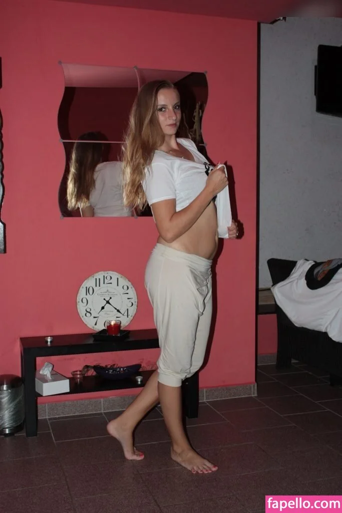 Suzie Sun Onlyfans Photo Gallery 