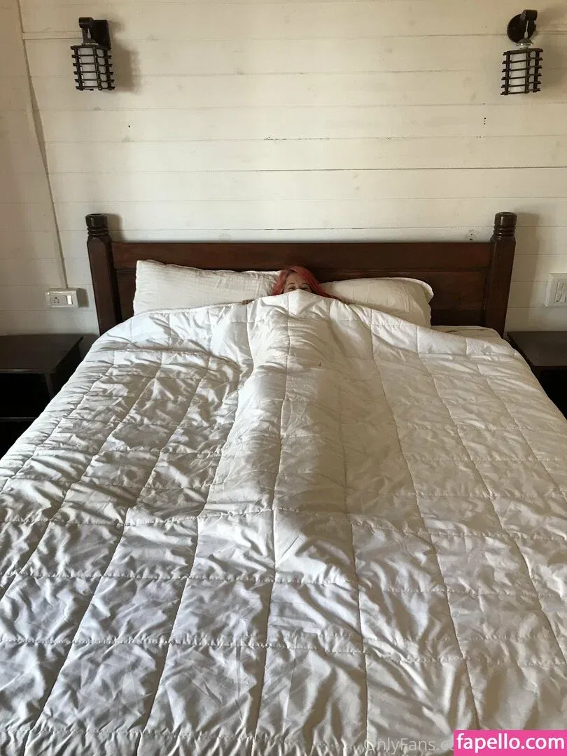 noraredmain Onlyfans Photo Gallery 