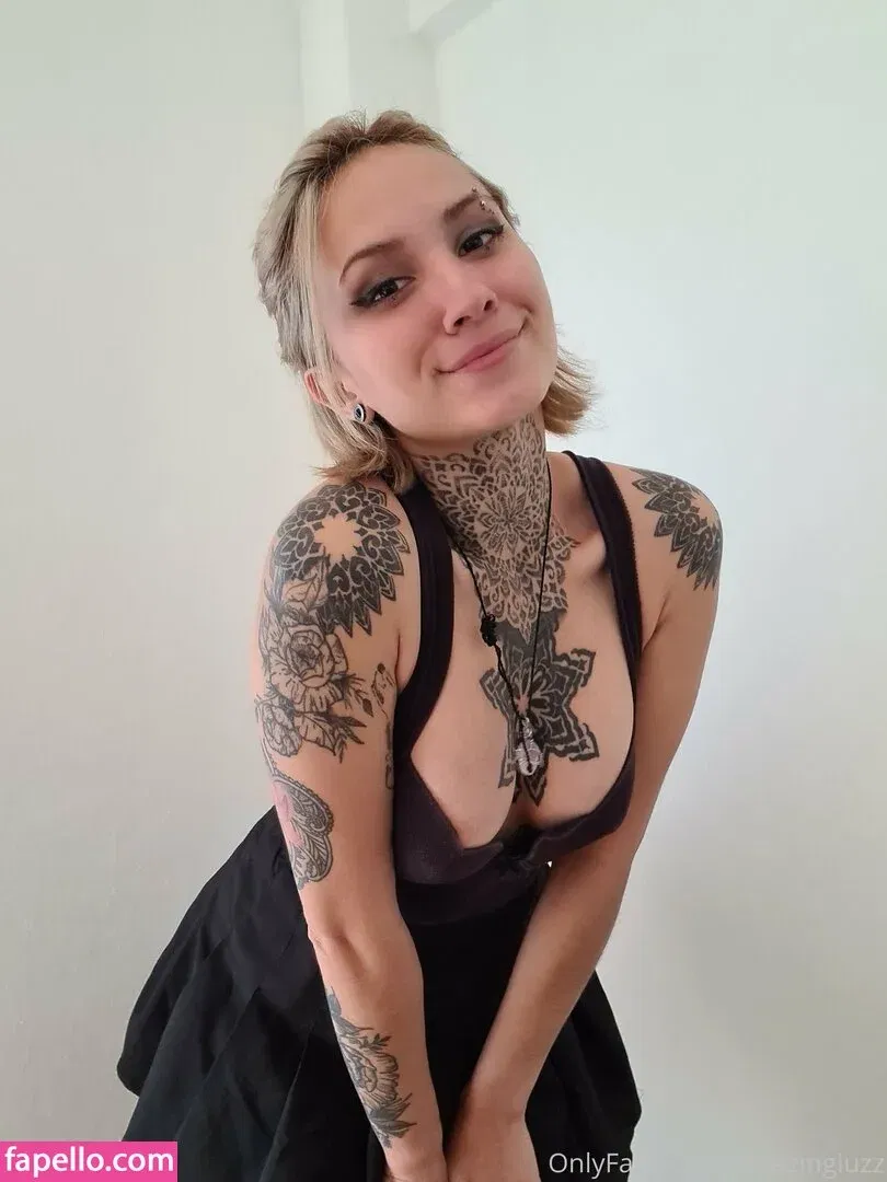 luzzchan Onlyfans Photo Gallery 