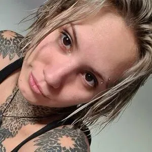 luzzchan Onlyfans Photo Gallery 