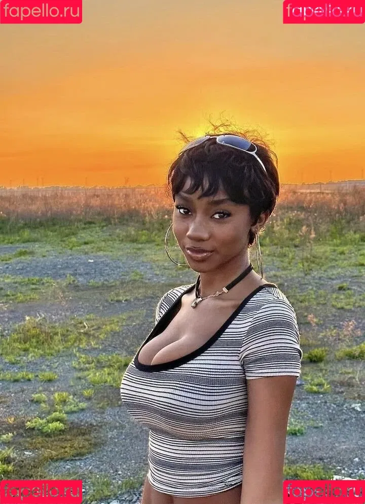 Webeecca / Onlyfans Photo Gallery 