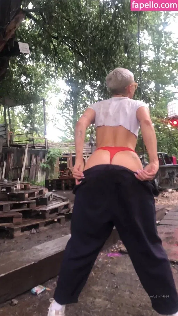 Webeecca / Onlyfans Photo Gallery 