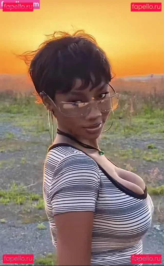 Webeecca / Onlyfans Photo Gallery 