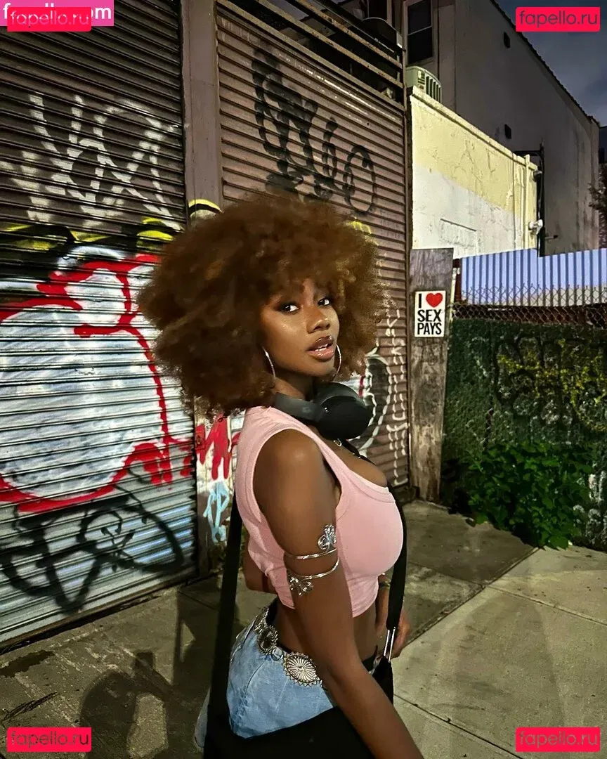 Webeecca / Onlyfans Photo Gallery 