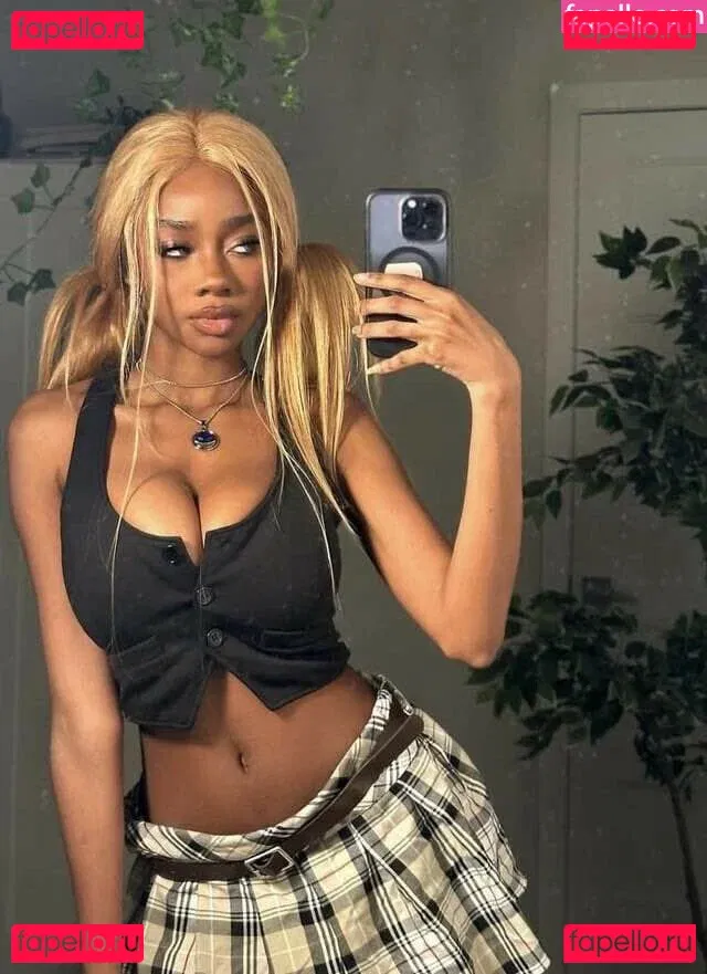 Webeecca / Onlyfans Photo Gallery 