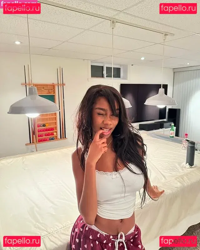 Webeecca / Onlyfans Photo Gallery 