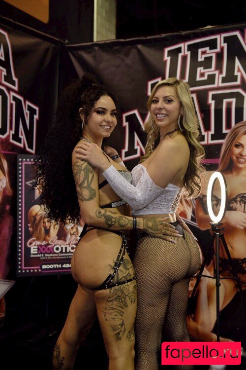 Jenna Hot Nude Onlyfans Photo 6