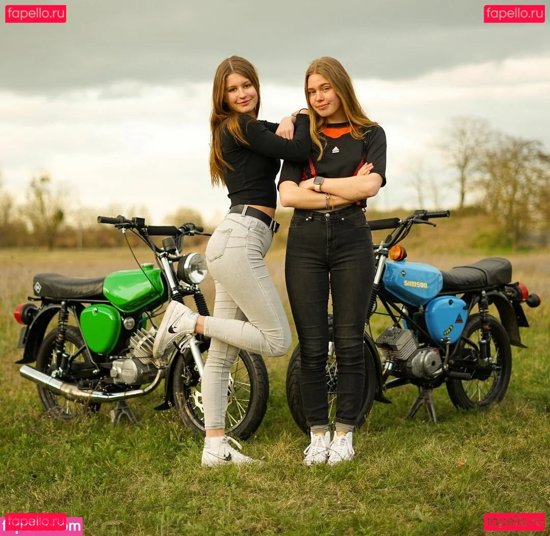 lxllx.se Onlyfans Photo Gallery 